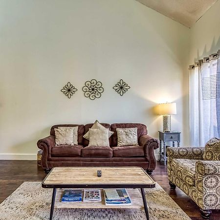 Gatlinburg Mountain Townhome With Pool Access! エクステリア 写真
