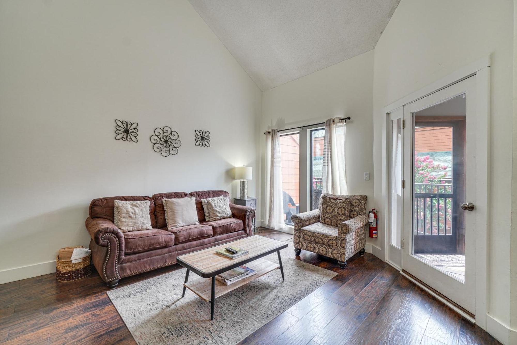 Gatlinburg Mountain Townhome With Pool Access! エクステリア 写真