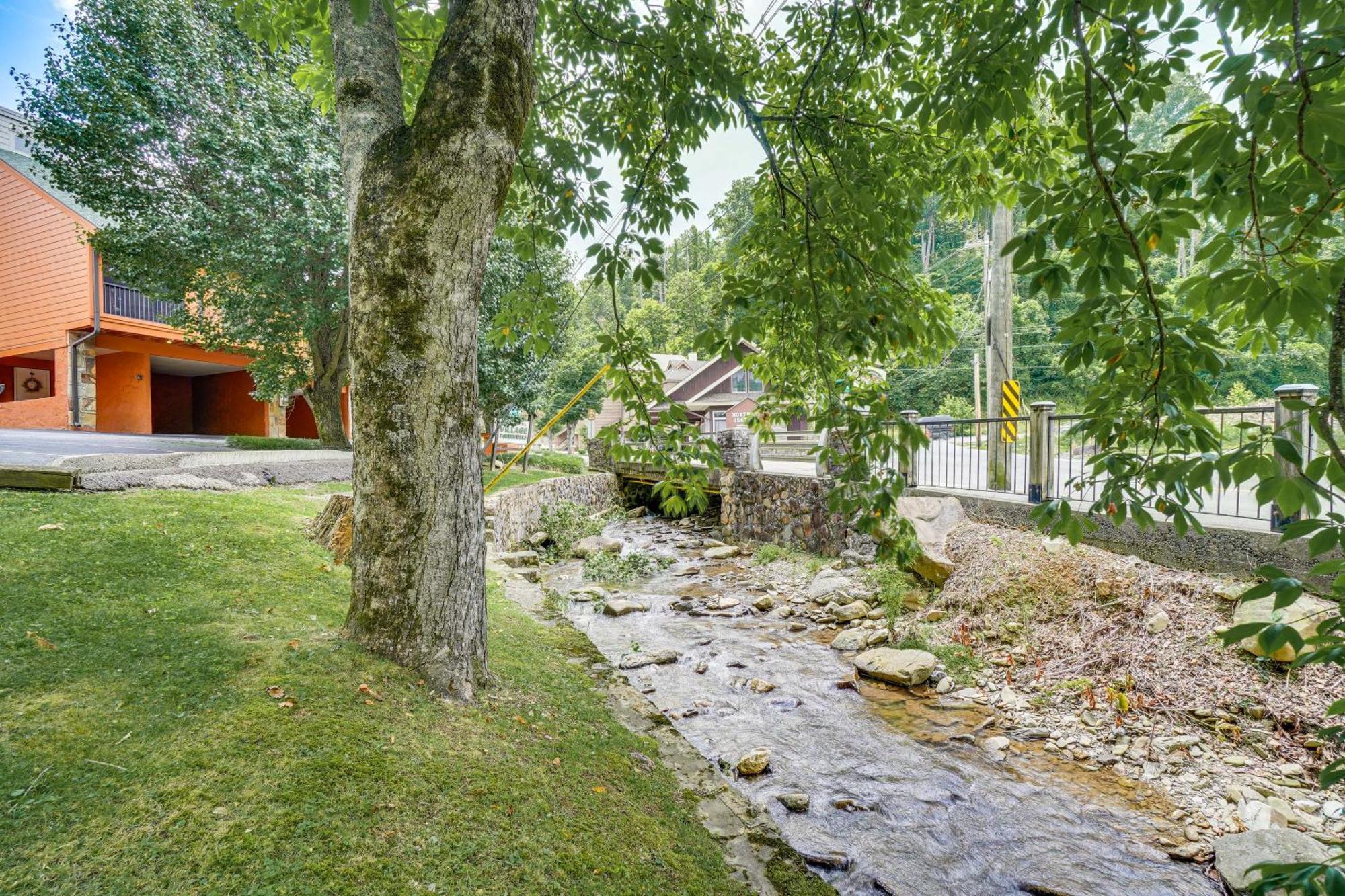 Gatlinburg Mountain Townhome With Pool Access! エクステリア 写真