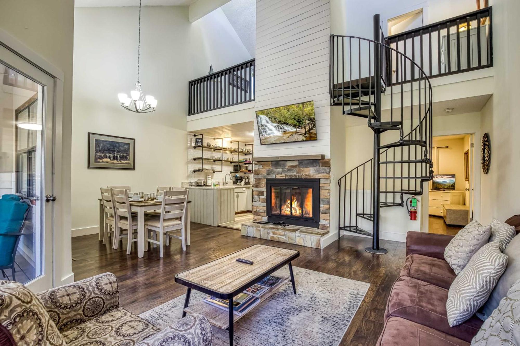 Gatlinburg Mountain Townhome With Pool Access! エクステリア 写真